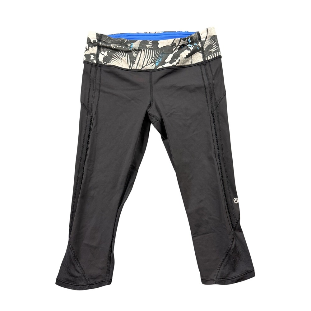 Lululemon Below Knee Crop Leggings‎ Size 6 Black Floral Waist